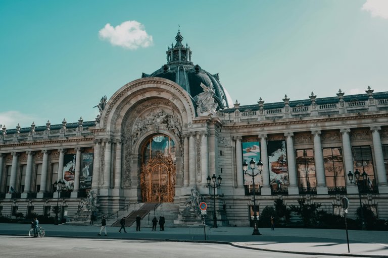 Exposition immersive de photographie de rue parisienne au Grand Palais